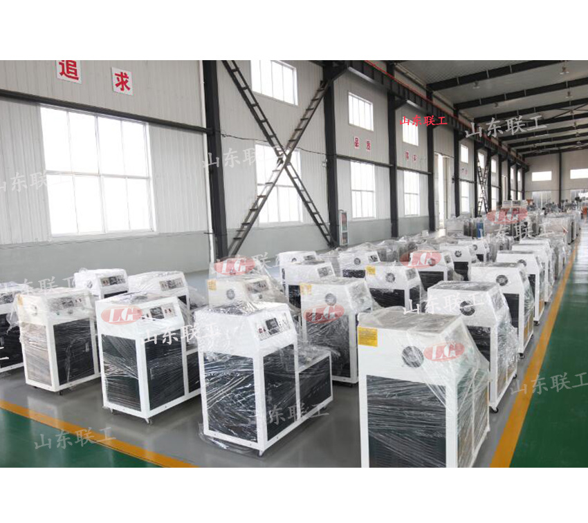 沖擊試驗(yàn)低溫槽（低溫儀）成品車間——聯(lián)工試驗(yàn)機(jī)廠
